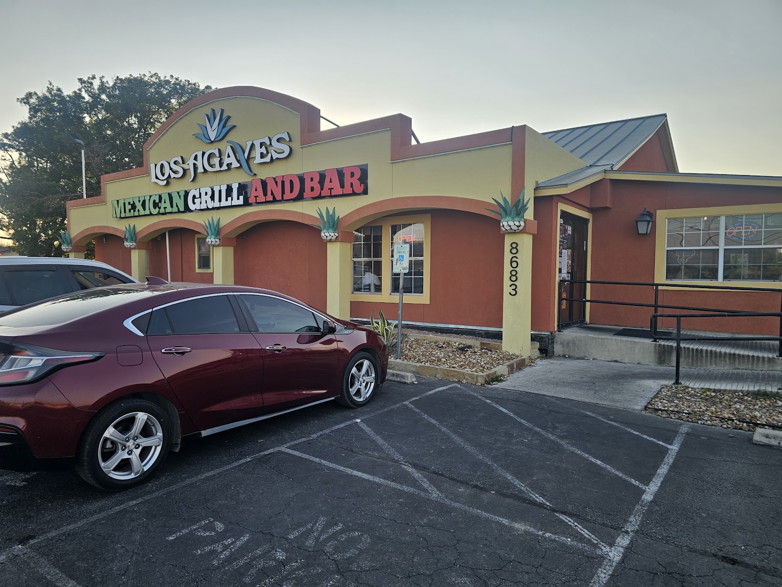 Los Agaves Mexican Grill and Bar photo 1