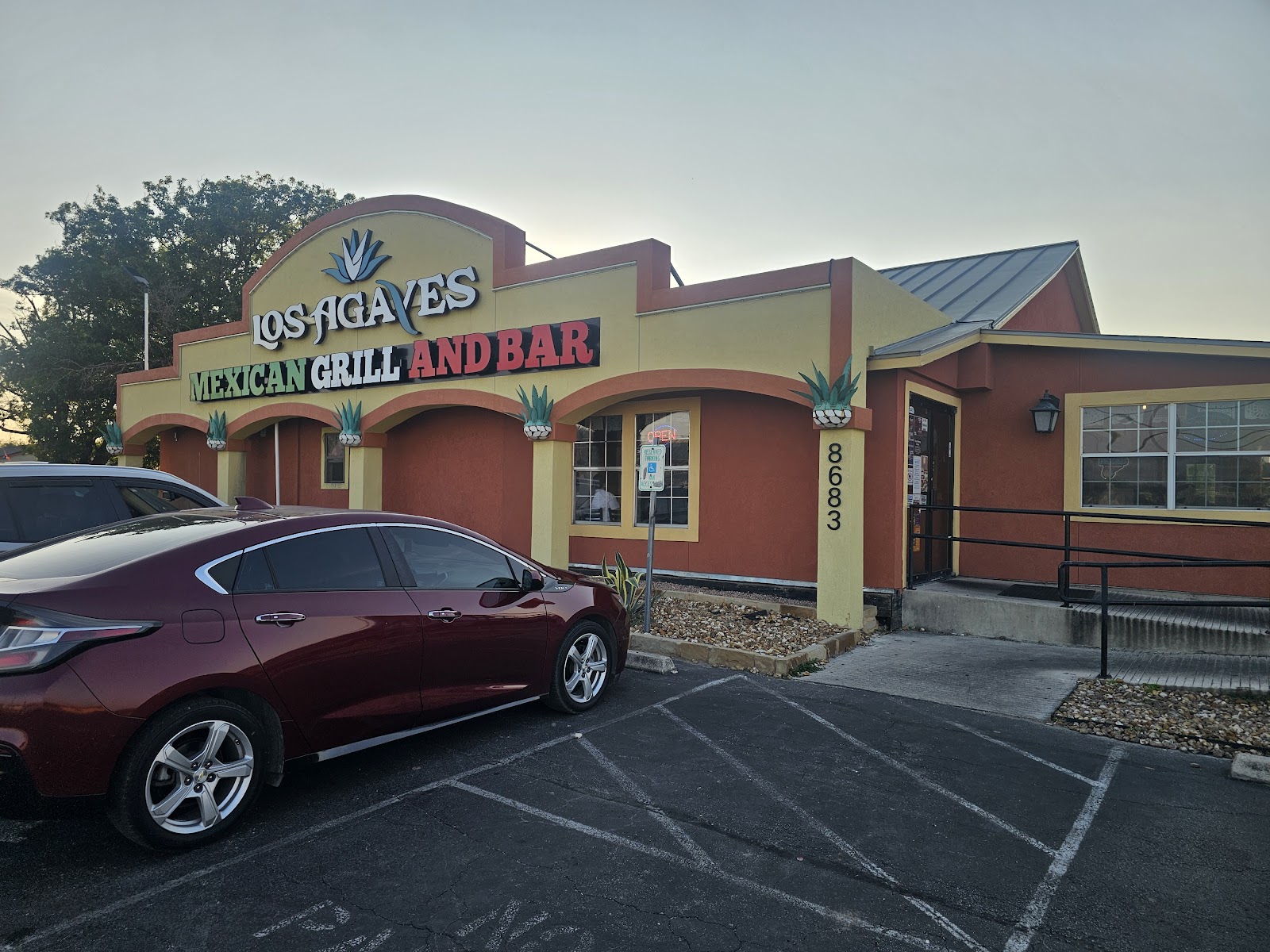 Los Agaves Mexican Grill and Bar photo 5